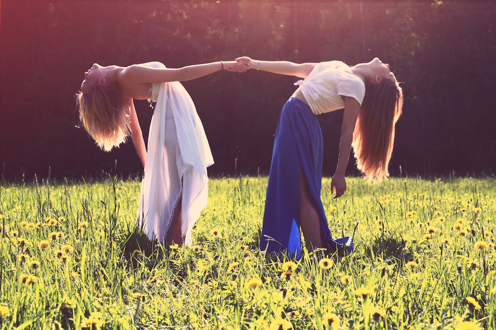 7 Things Introverts Who Are Best Friends With An Extrovert Will Understand