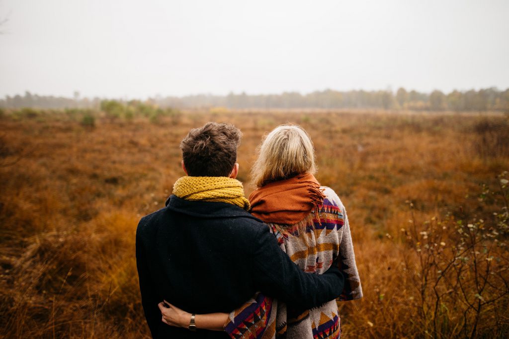 seurustelu introvertin tytön