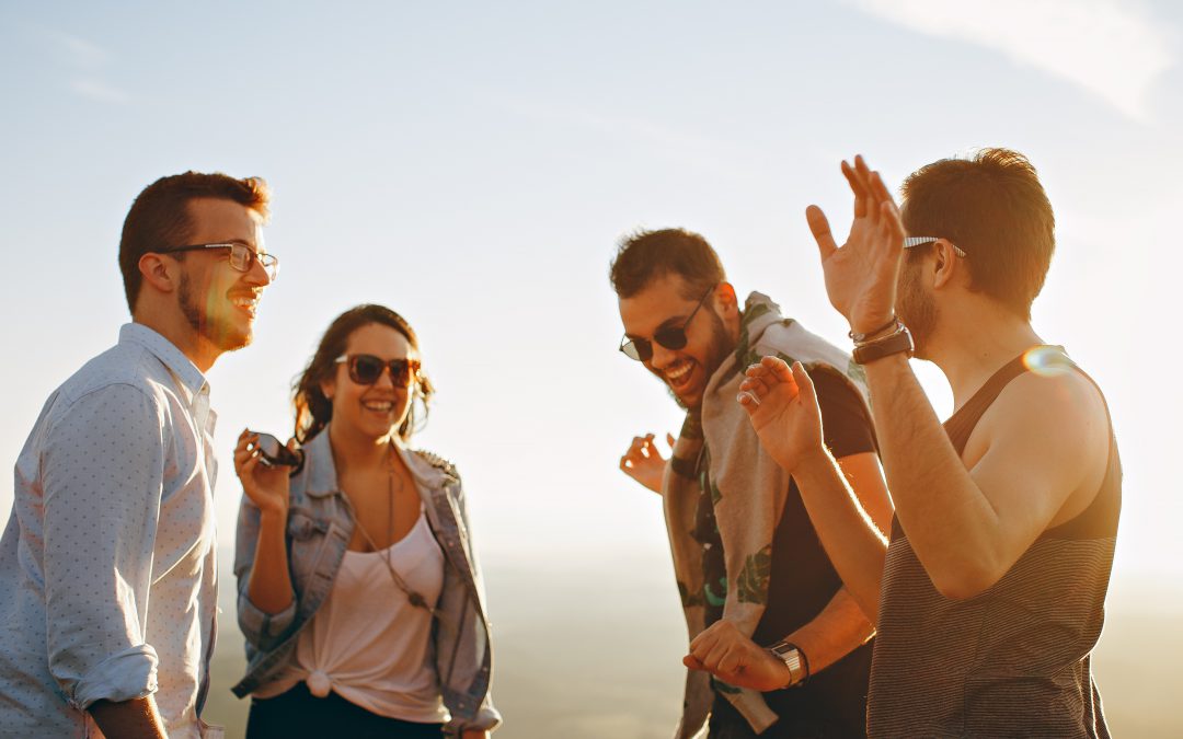 How Introverts Can Be Funny in Conversation